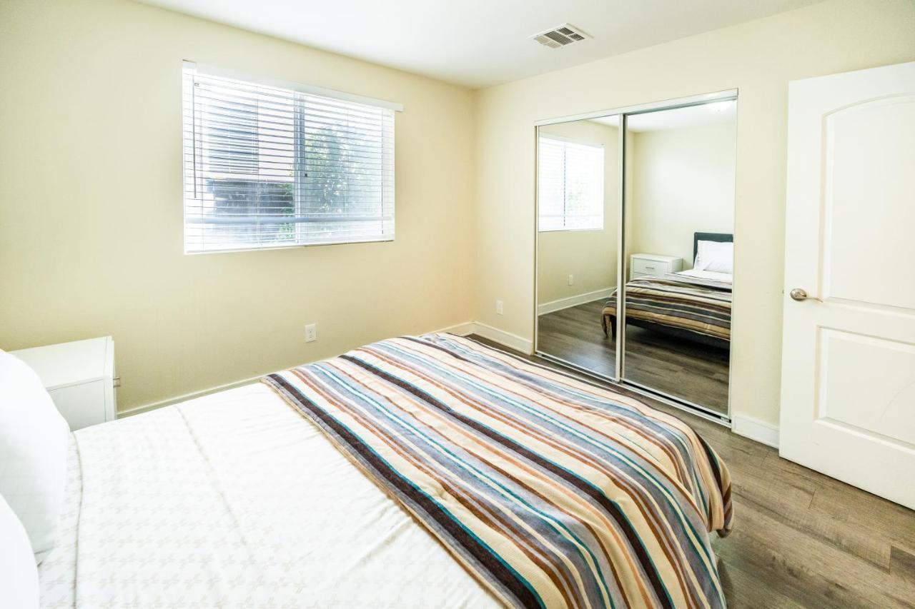Large Sleeps 10 Near Downtown Angeles * Los Ángeles